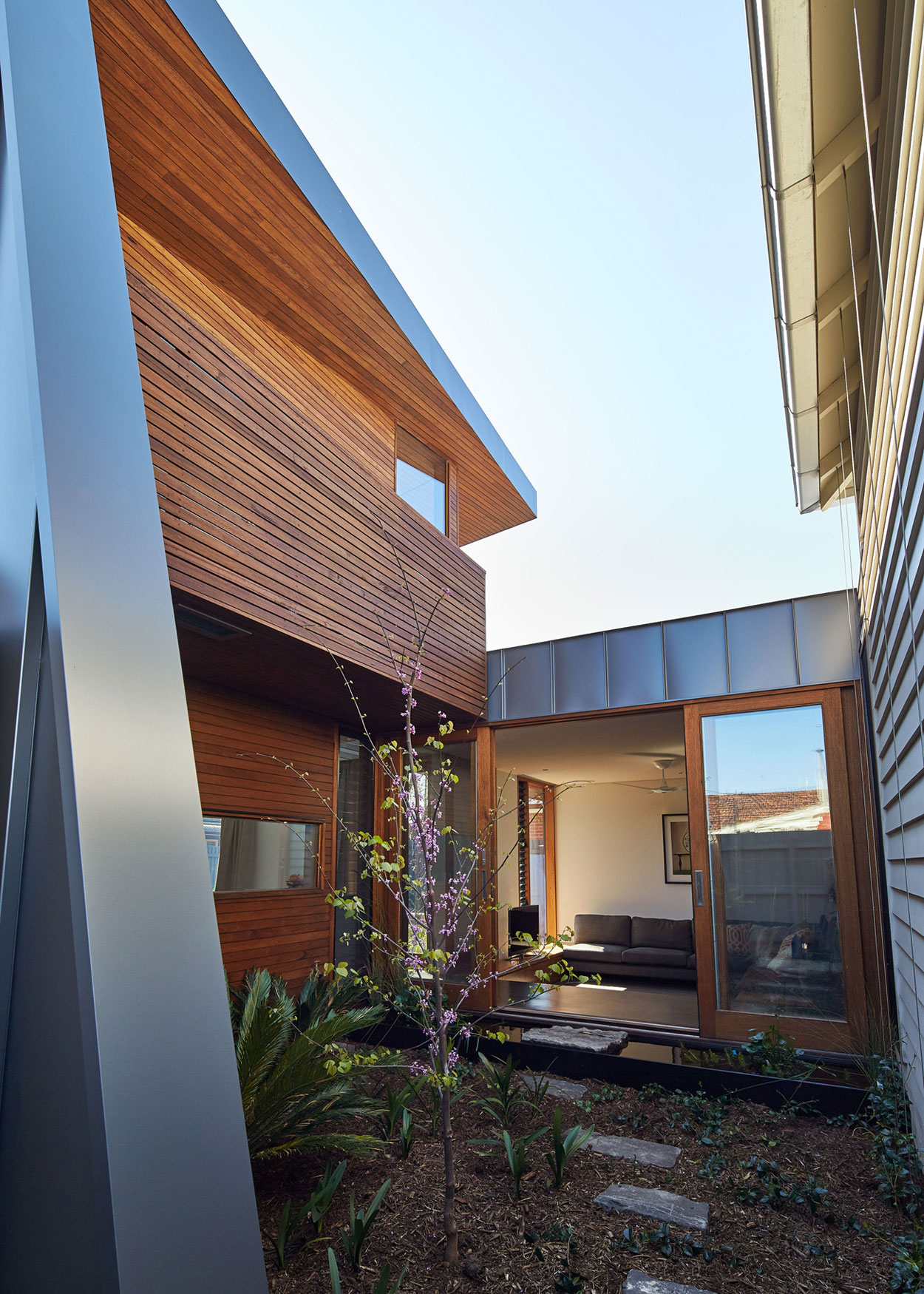 A Stylish and Functional Family Home in Melbourne, Australia by Guild Architects (5)