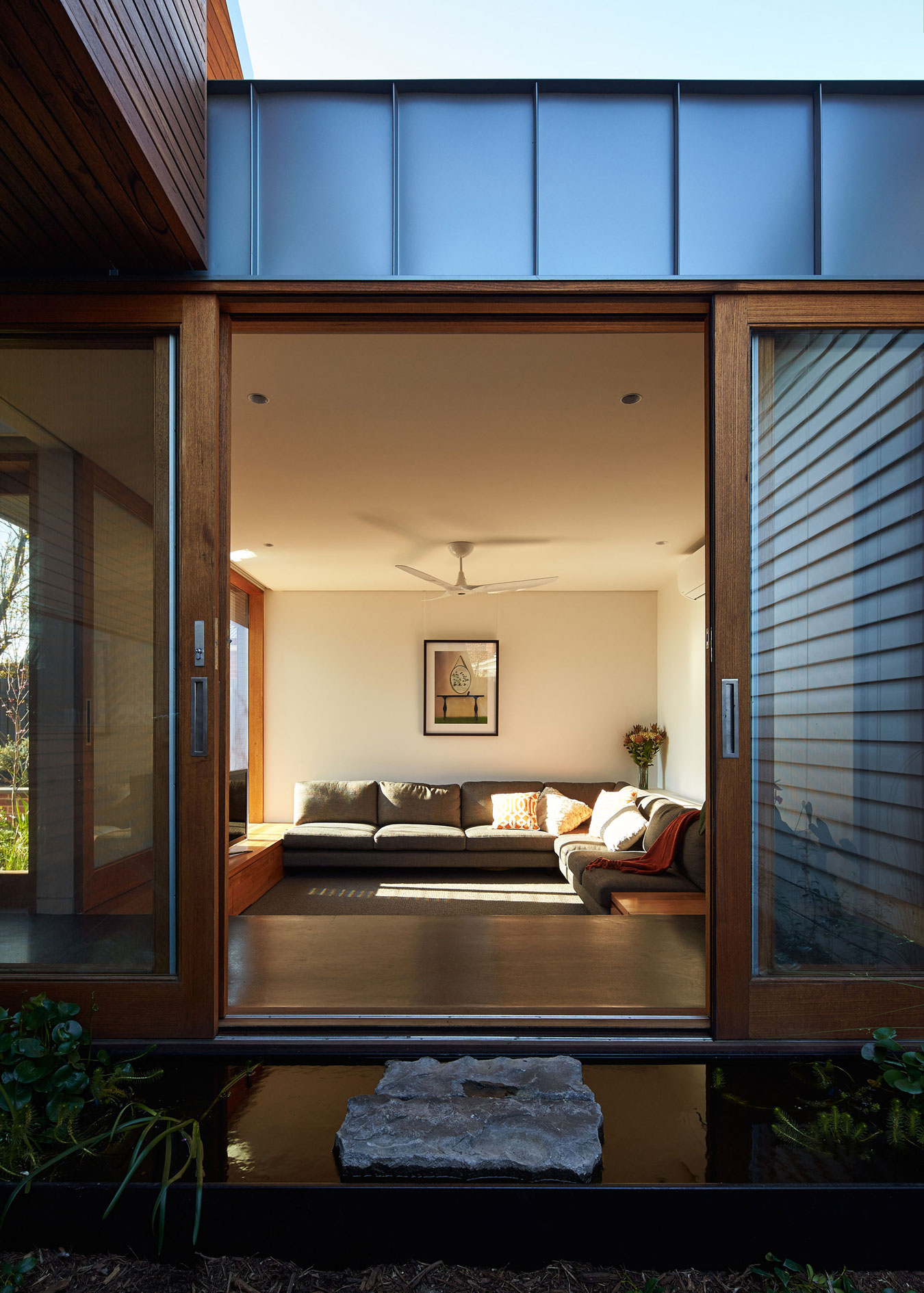A Stylish and Functional Family Home in Melbourne, Australia by Guild Architects (6)