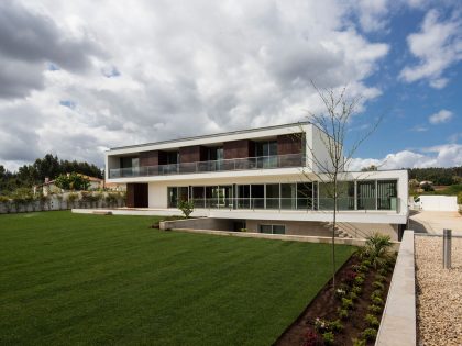 A Stylish and Functional Modern Home with a Luminous Character in Anadia, Portugal by Atelier d’Arquitectura J. A. Lopes da Costa (1)