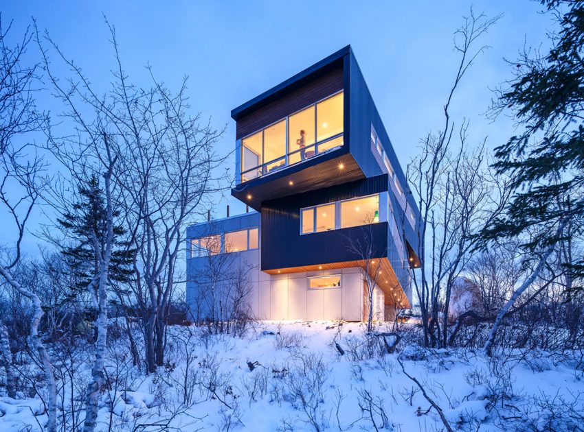 A Stylish and Stunning Cantilevered Home Overlooking the Coastal City of Halifax, Canada by Omar Gandhi Architect (1)