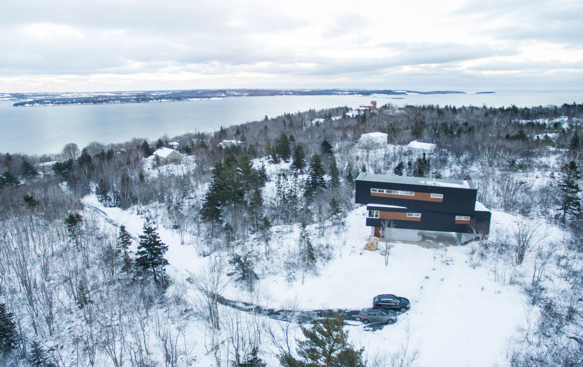 A Stylish and Stunning Cantilevered Home Overlooking the Coastal City of Halifax, Canada by Omar Gandhi Architect (15)