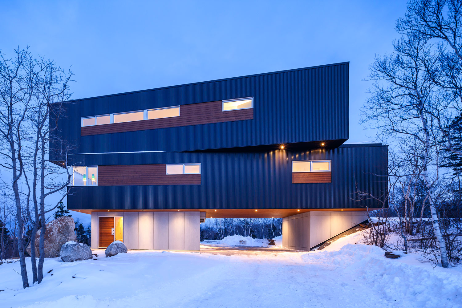 A Stylish and Stunning Cantilevered Home Overlooking the Coastal City of Halifax, Canada by Omar Gandhi Architect (2)