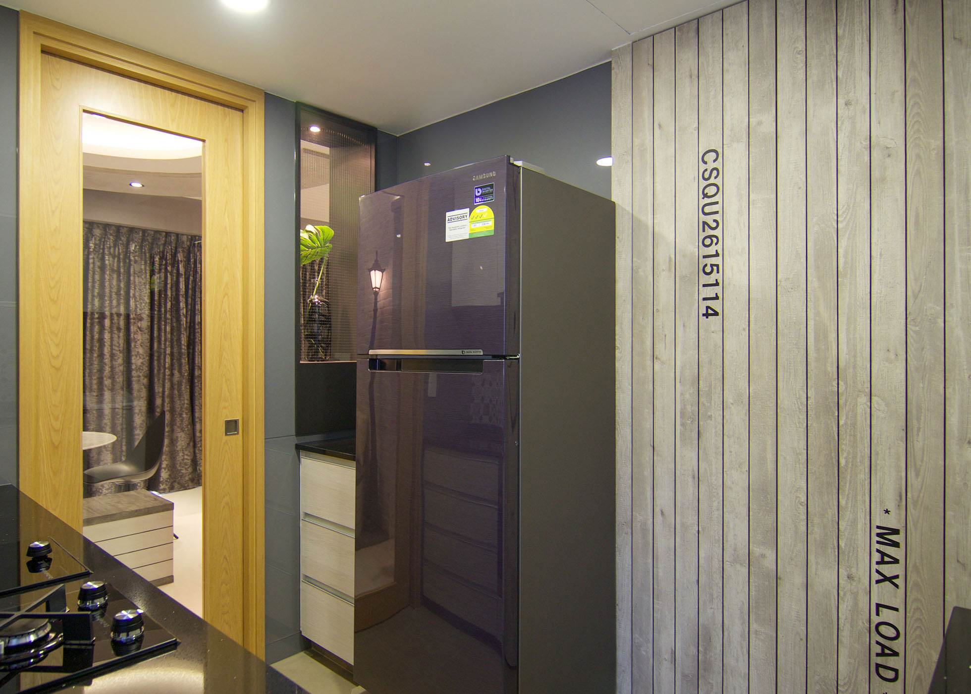 A Stylish and Vibrant Modern Home Filled with Art in Singapore by KNQ Associates (10)