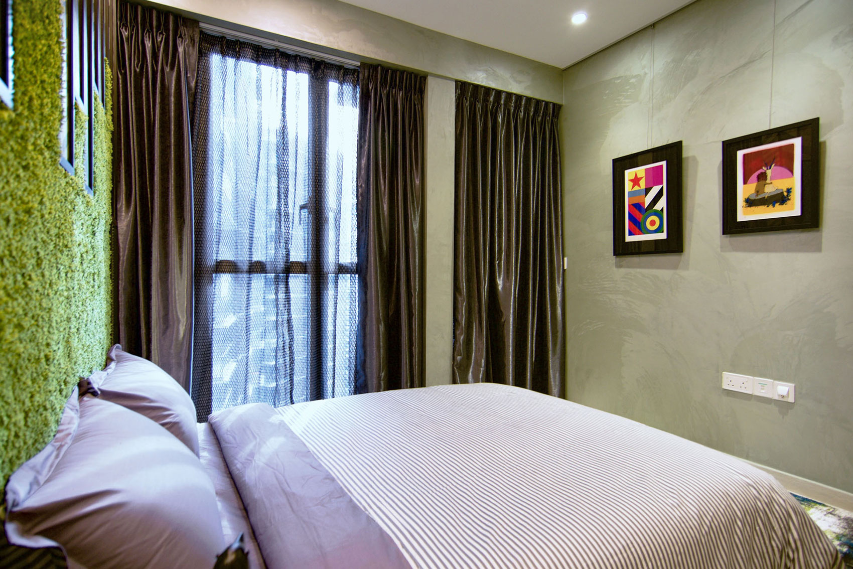 A Stylish and Vibrant Modern Home Filled with Art in Singapore by KNQ Associates (15)
