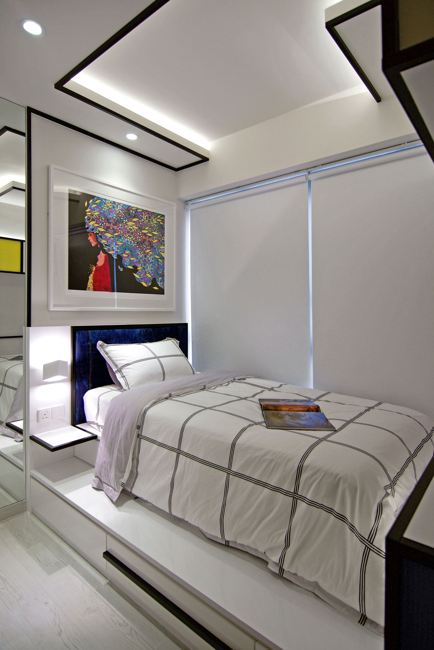 A Stylish and Vibrant Modern Home Filled with Art in Singapore by KNQ Associates (16)