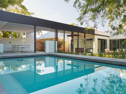 A Unique Suburban Modern House with Courtyard Pool in Claremont, Australia by David Barr Architect (10)