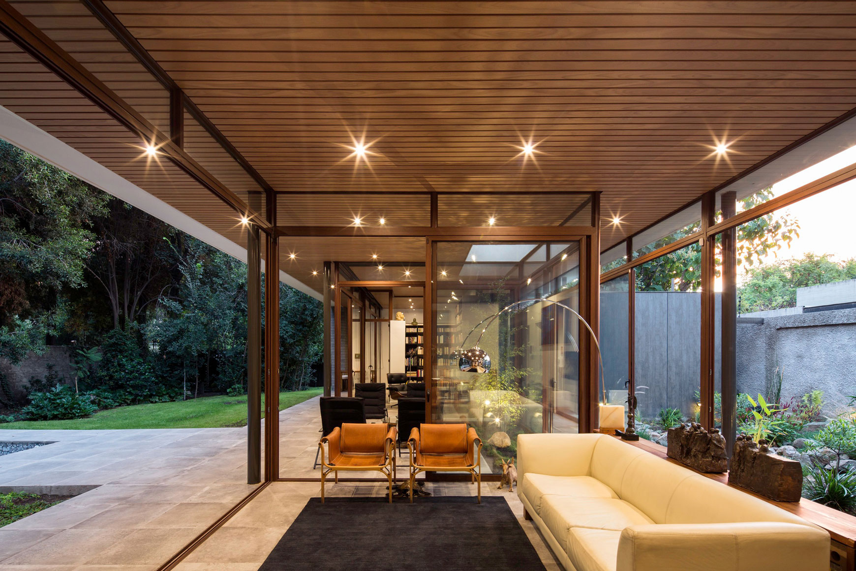 A Unique Home of Metal, Concrete and Plenty of Glass in Las Condes, Chile by Iglesis Arquitectos (13)