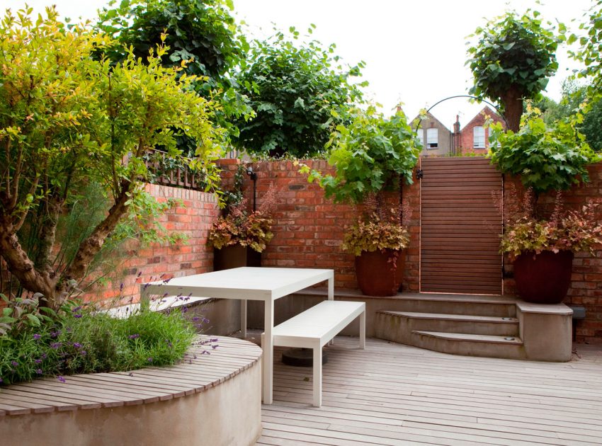 A Victorian Terraced House Turned into a Luminous Home in Canfield Gardens, London by Scenario Architecture (13)