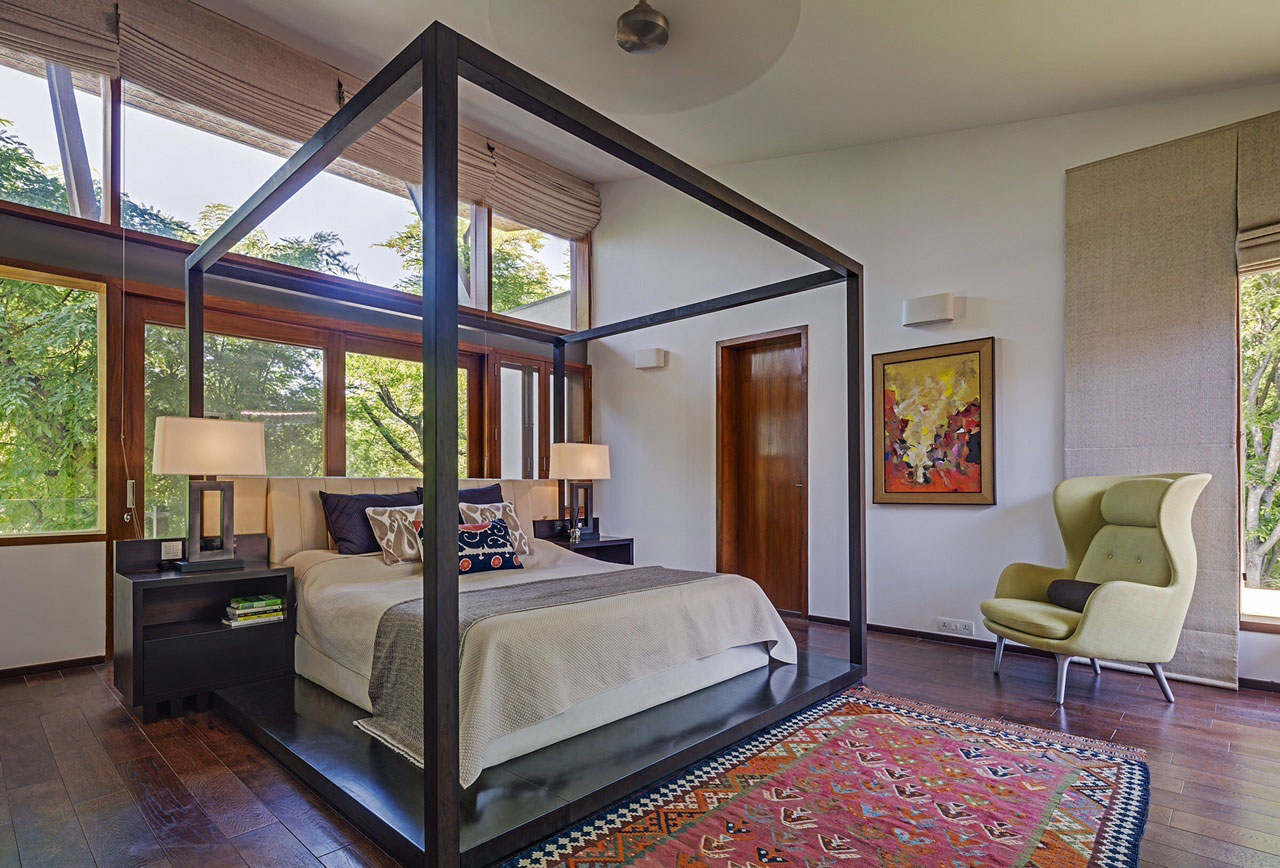 An Eclectic Contemporary Home with Bright and Vibrant Atmosphere in Bengaluru, India by Khosla Associates (18)