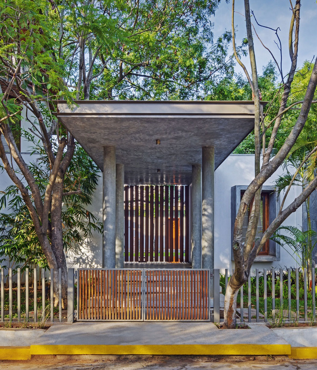 An Eclectic Contemporary Home with Bright and Vibrant Atmosphere in Bengaluru, India by Khosla Associates (2)