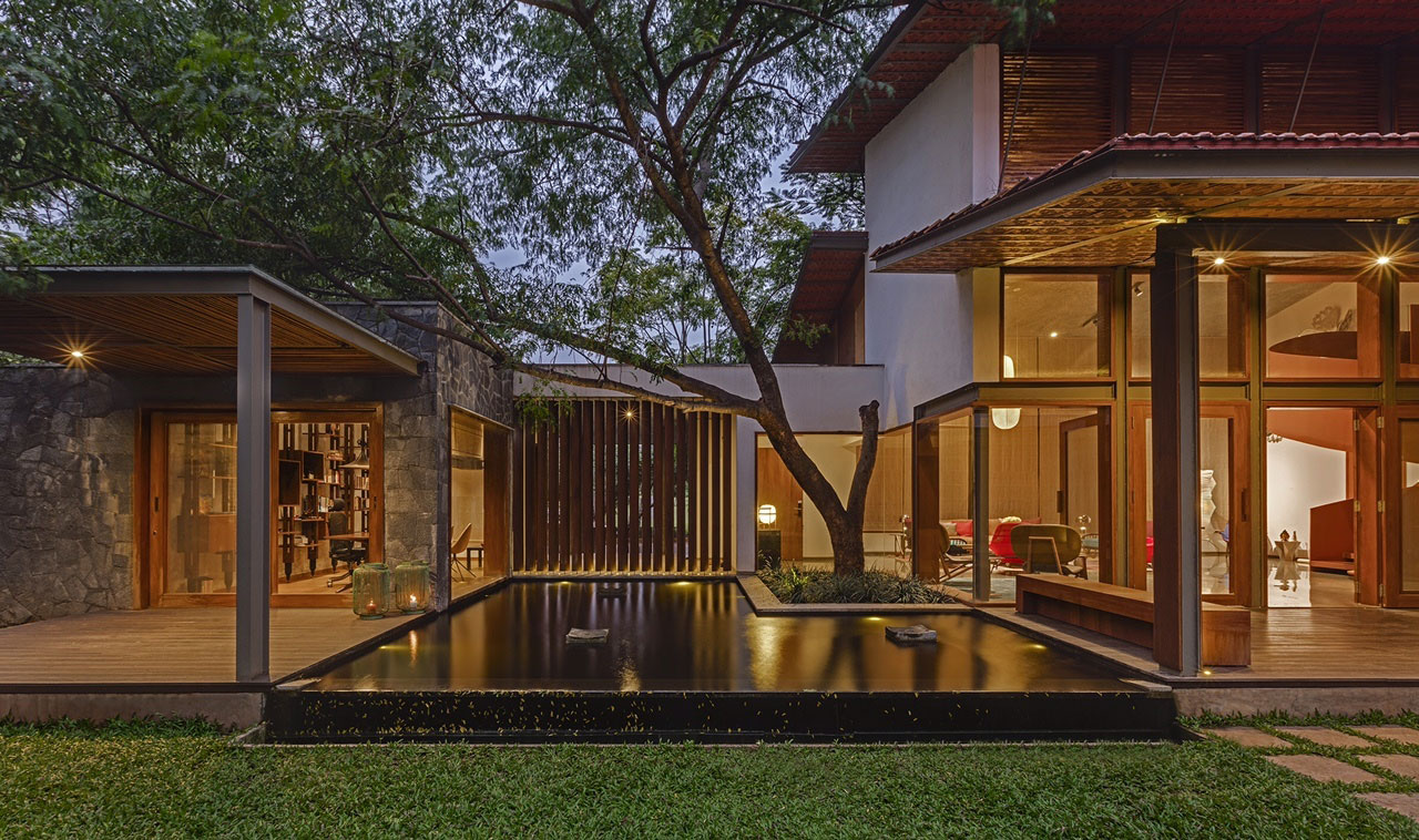 An Eclectic Contemporary Home with Bright and Vibrant Atmosphere in Bengaluru, India by Khosla Associates (21)