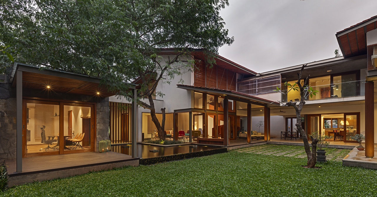 An Eclectic Contemporary Home with Bright and Vibrant Atmosphere in Bengaluru, India by Khosla Associates (22)