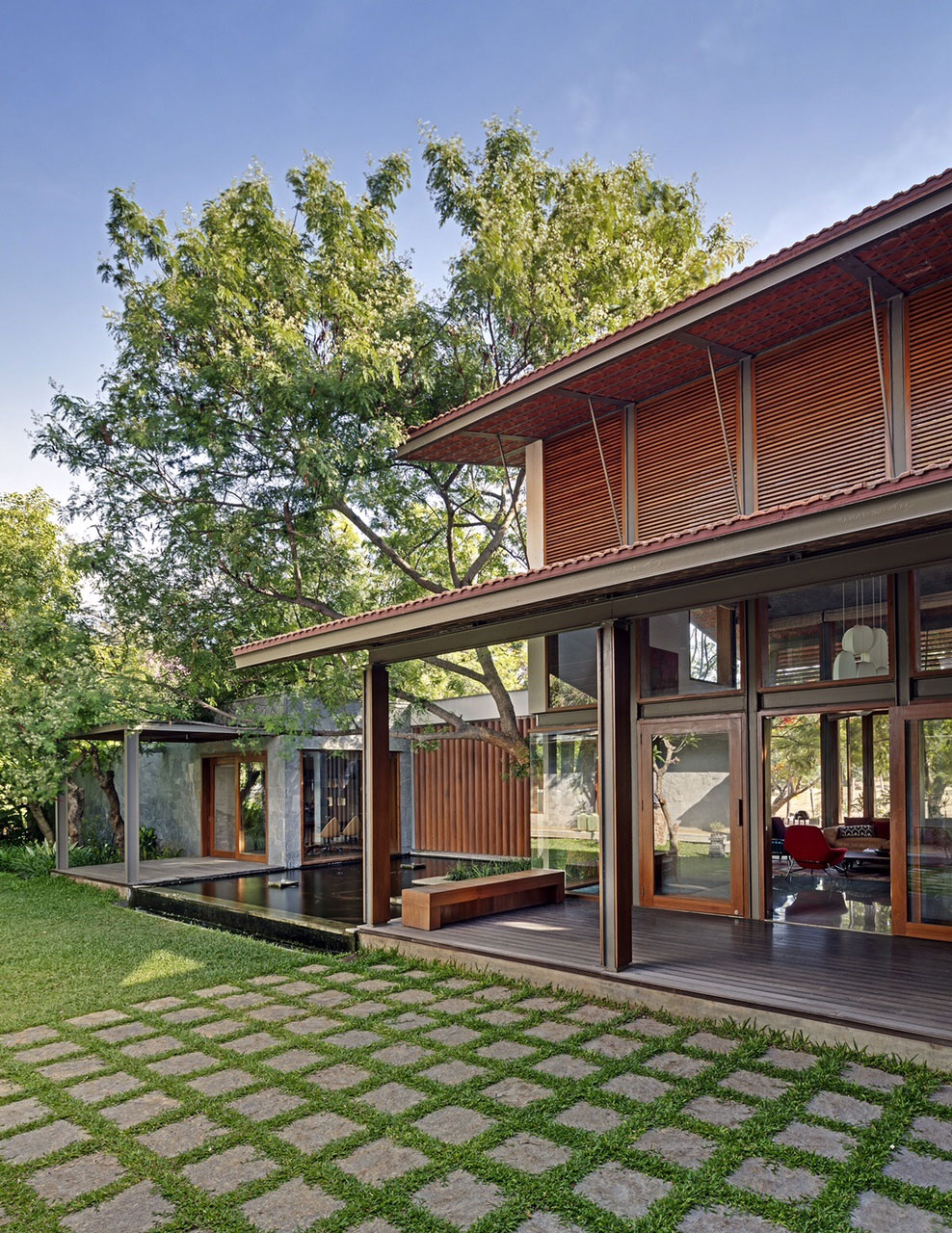 An Eclectic Contemporary Home with Bright and Vibrant Atmosphere in Bengaluru, India by Khosla Associates (7)