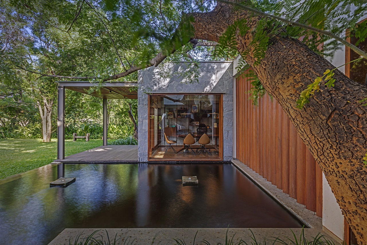 An Eclectic Contemporary Home with Bright and Vibrant Atmosphere in Bengaluru, India by Khosla Associates (8)