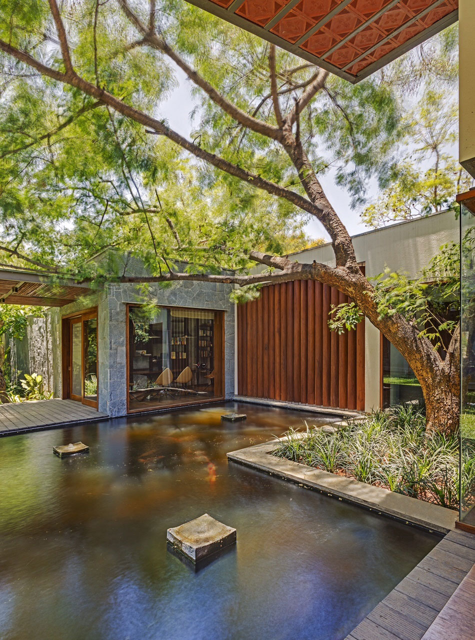 An Eclectic Contemporary Home with Bright and Vibrant Atmosphere in Bengaluru, India by Khosla Associates (9)