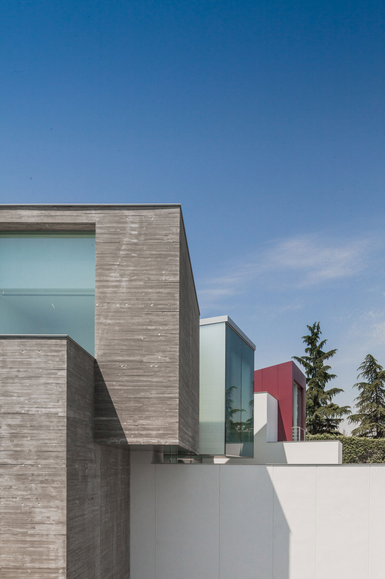 An Eco-Friendly Modern Home with Stunning and Asymmetrical Exterior in Madrid, Spain by ABIBOO Architecture (21)