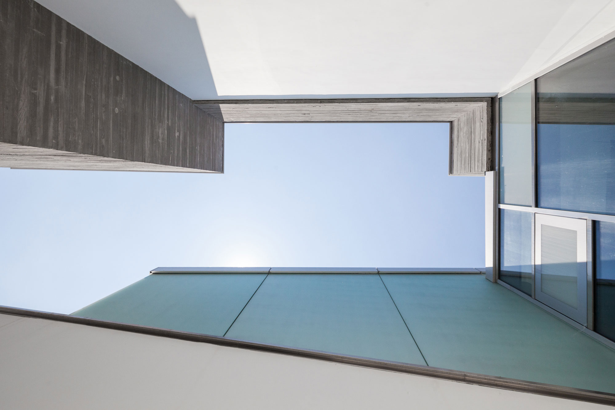 An Eco-Friendly Modern Home with Stunning and Asymmetrical Exterior in Madrid, Spain by ABIBOO Architecture (25)