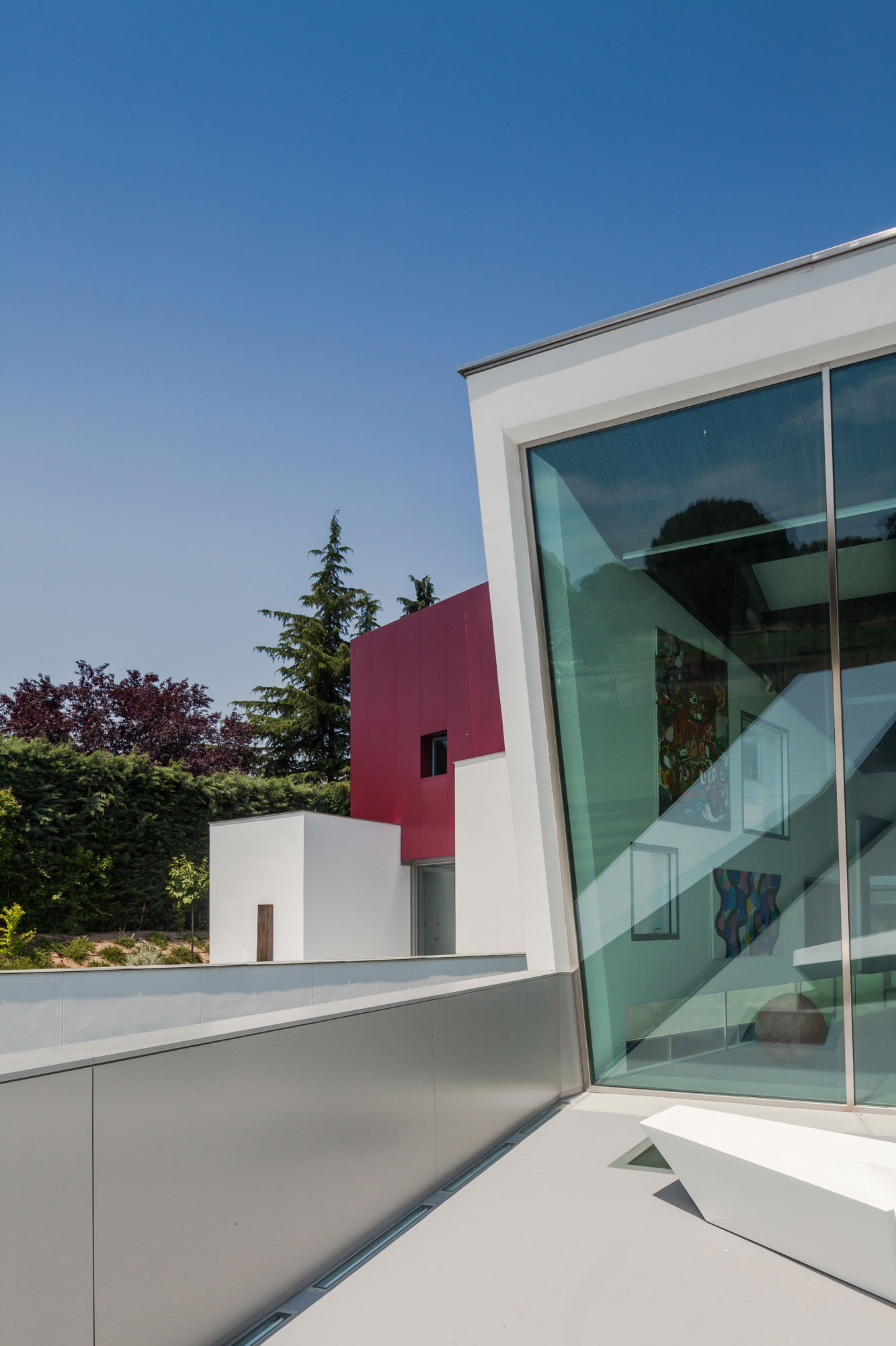 An Eco-Friendly Modern Home with Stunning and Asymmetrical Exterior in Madrid, Spain by ABIBOO Architecture (6)