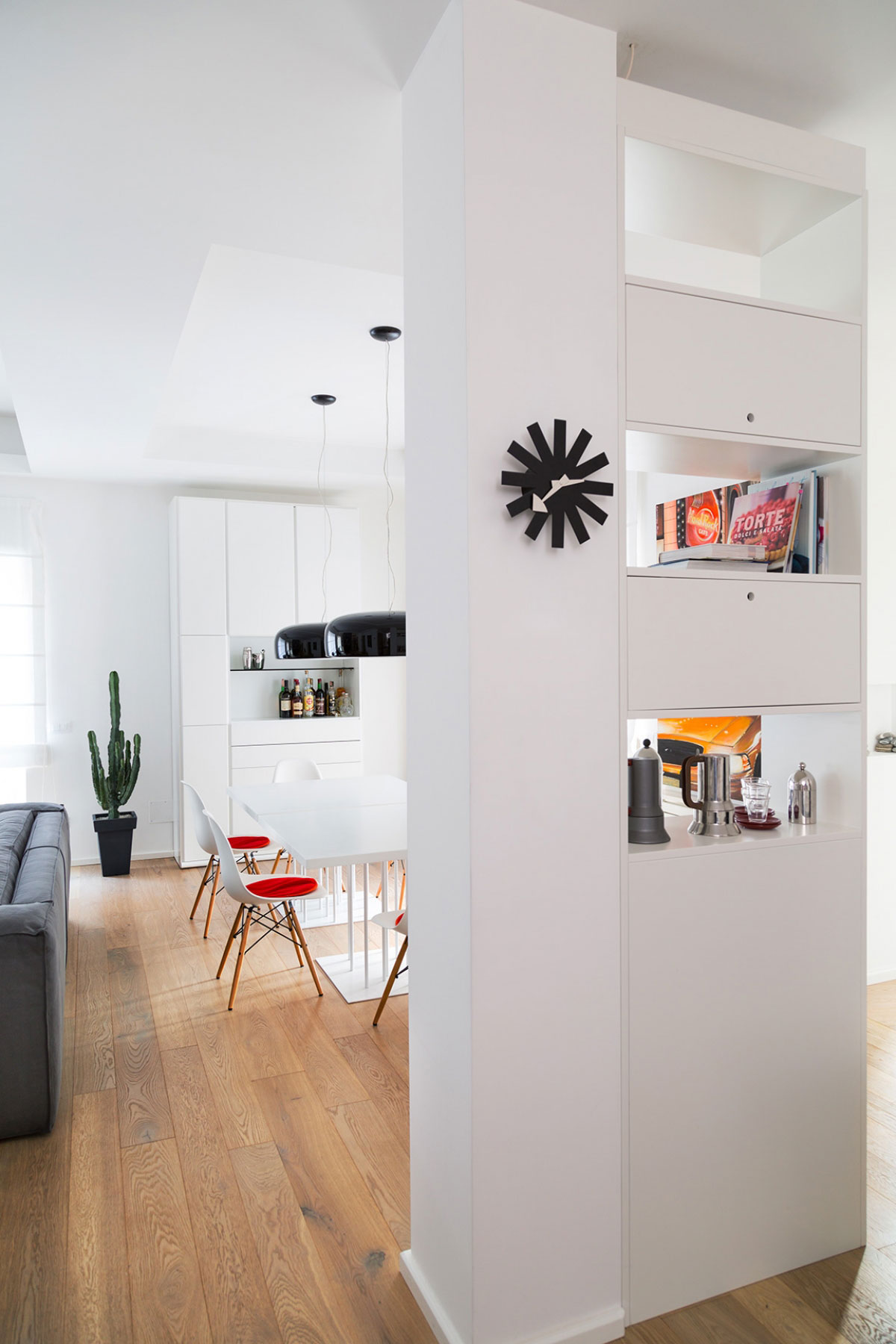 An Elegant Contemporary Home Packed with White and Playful Details in Rome, Italy by teresa paratore (8)