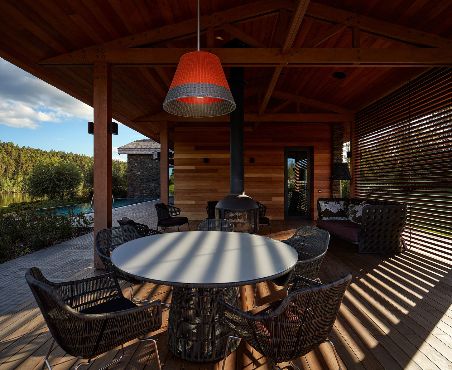 An Elegant Contemporary House by the River in Yekaterinburg, Russia by Dmitry Pozarenko (14)