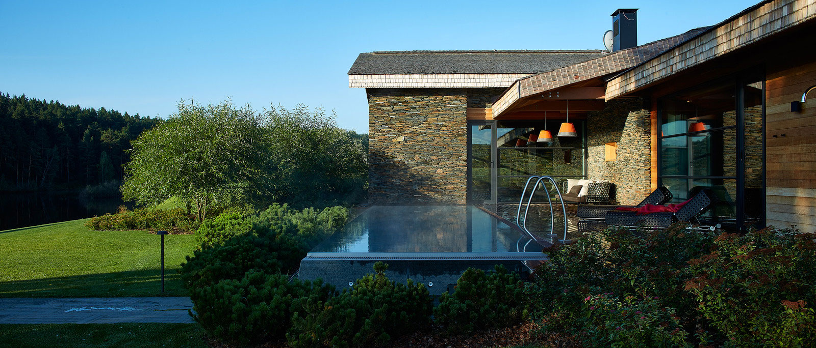 An Elegant Contemporary House by the River in Yekaterinburg, Russia by Dmitry Pozarenko (7)
