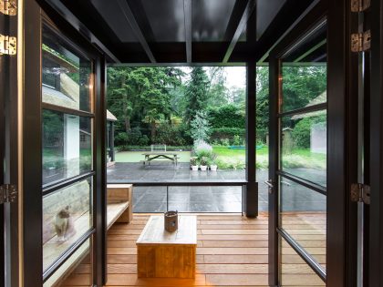 An Elegant Contemporary Villa in the Forests of Naarden, The Netherlands by DENOLDERVLEUGELS Architects & Associates (11)