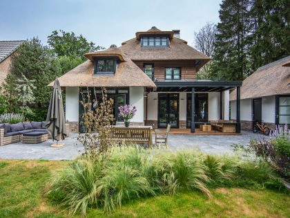 An Elegant Contemporary Villa in the Forests of Naarden, The Netherlands by DENOLDERVLEUGELS Architects & Associates (14)