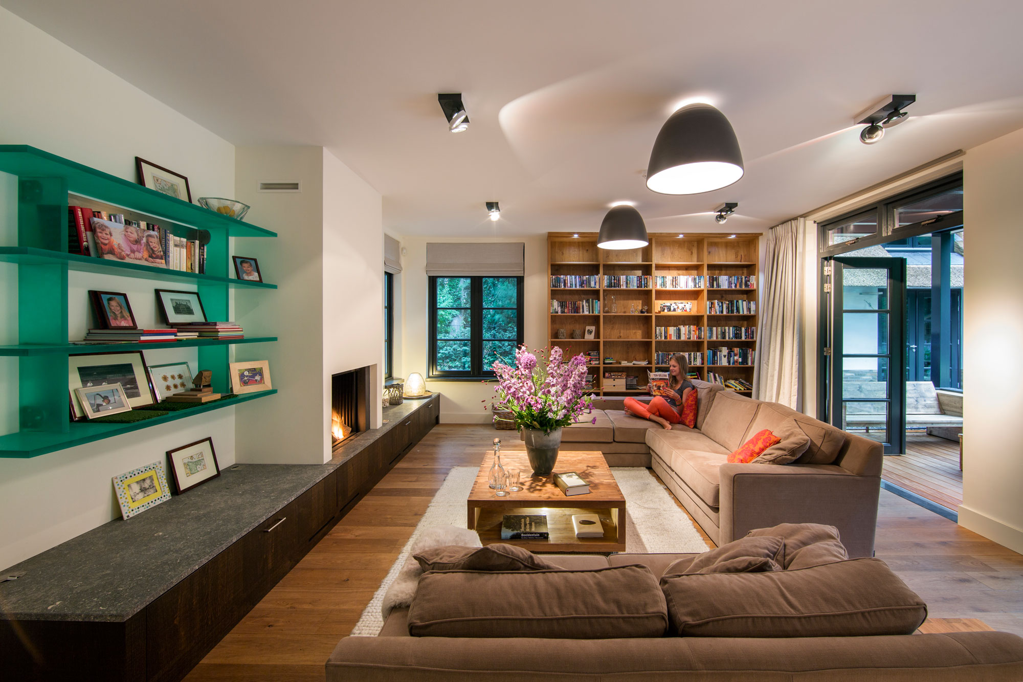 An Elegant Contemporary Villa in the Forests of Naarden, The Netherlands by DENOLDERVLEUGELS Architects & Associates (17)