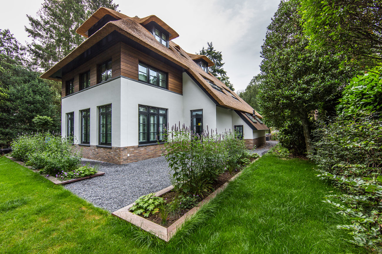 An Elegant Contemporary Villa in the Forests of Naarden, The Netherlands by DENOLDERVLEUGELS Architects & Associates (7)
