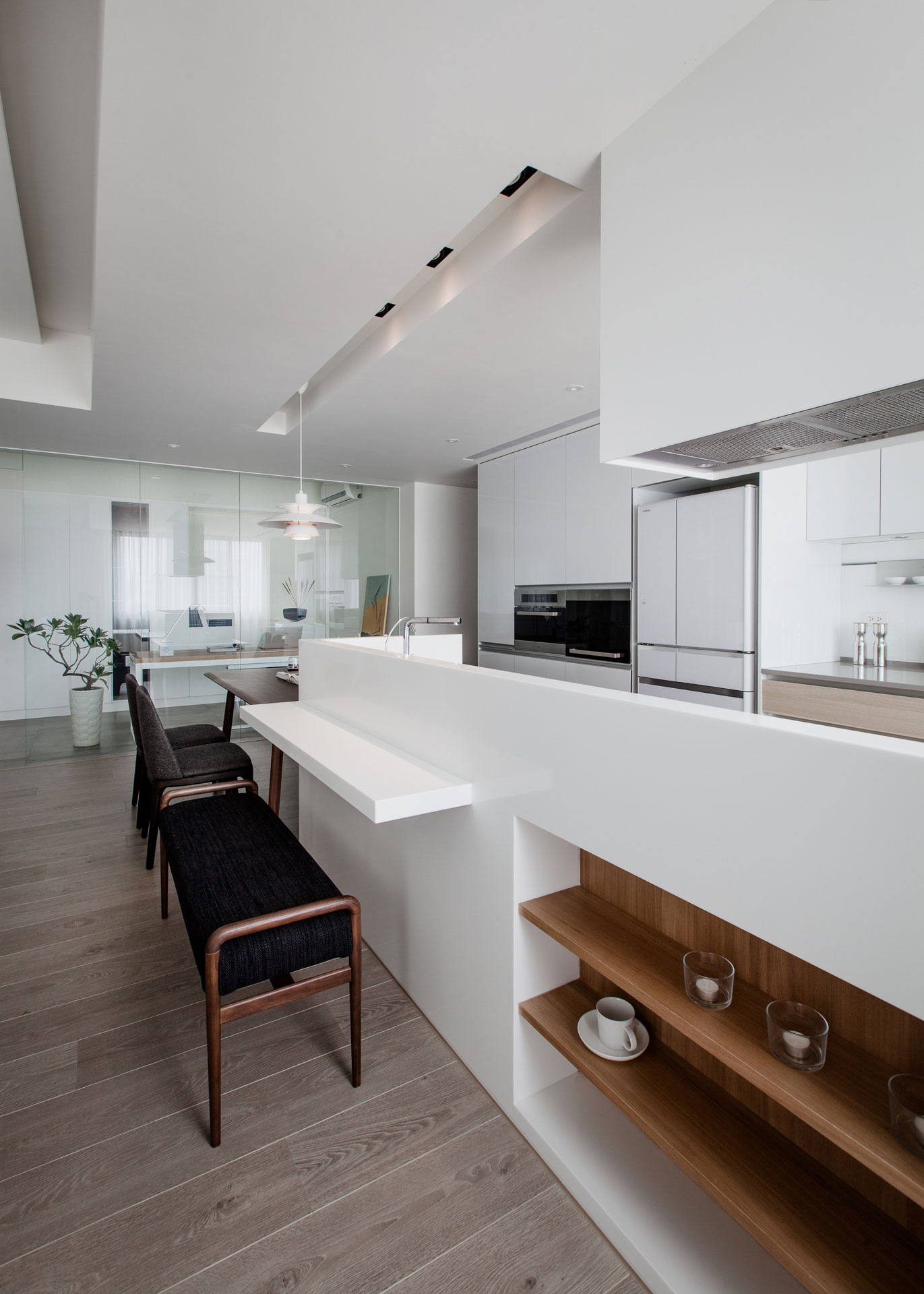 An Elegant House with a Perfect Mix of Classic and Contemporary Touches in Kaohsiung City, Taiwan by PDM (11)