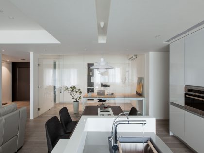 An Elegant House with a Perfect Mix of Classic and Contemporary Touches in Kaohsiung City, Taiwan by PDM (13)