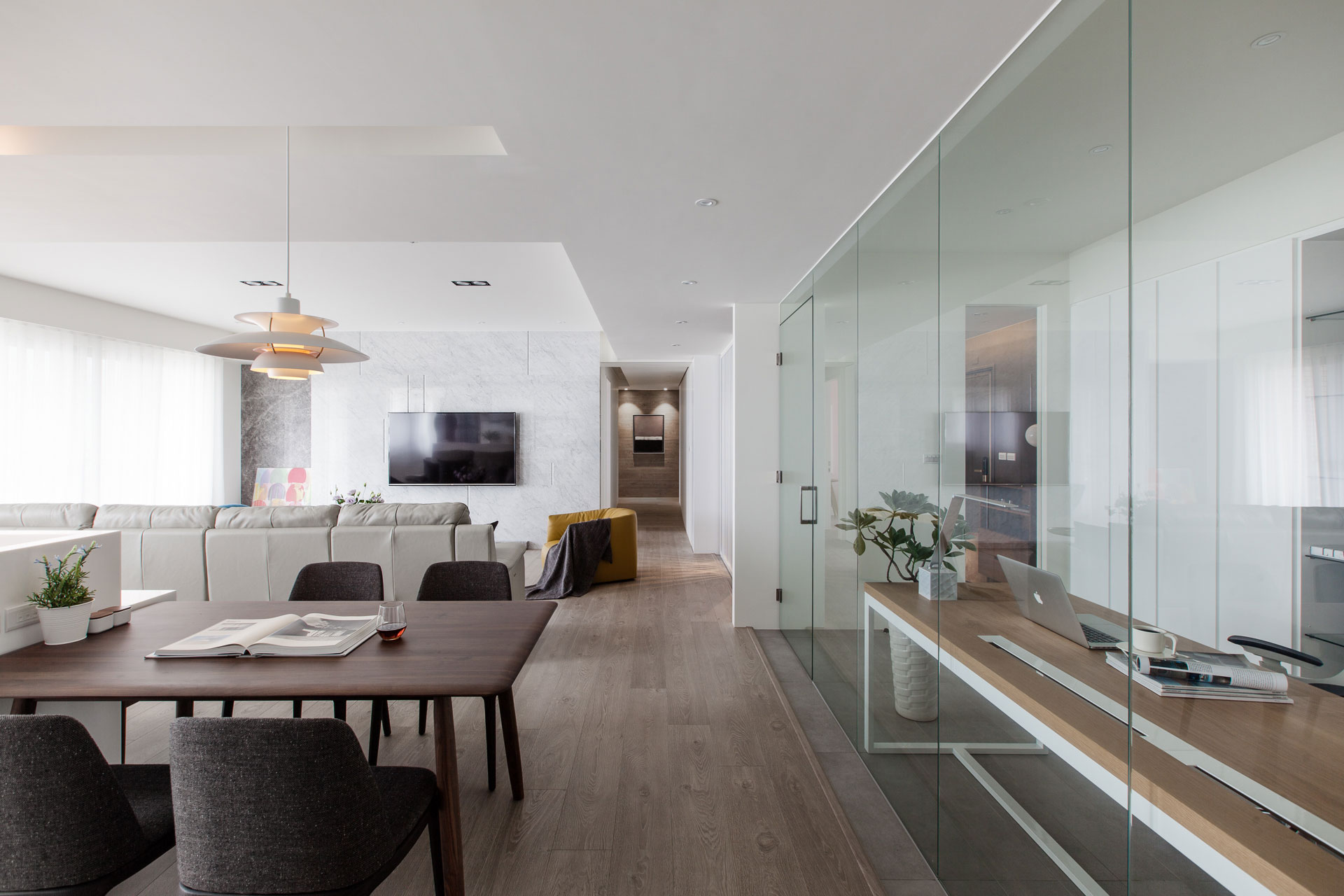 An Elegant House with a Perfect Mix of Classic and Contemporary Touches in Kaohsiung City, Taiwan by PDM (19)