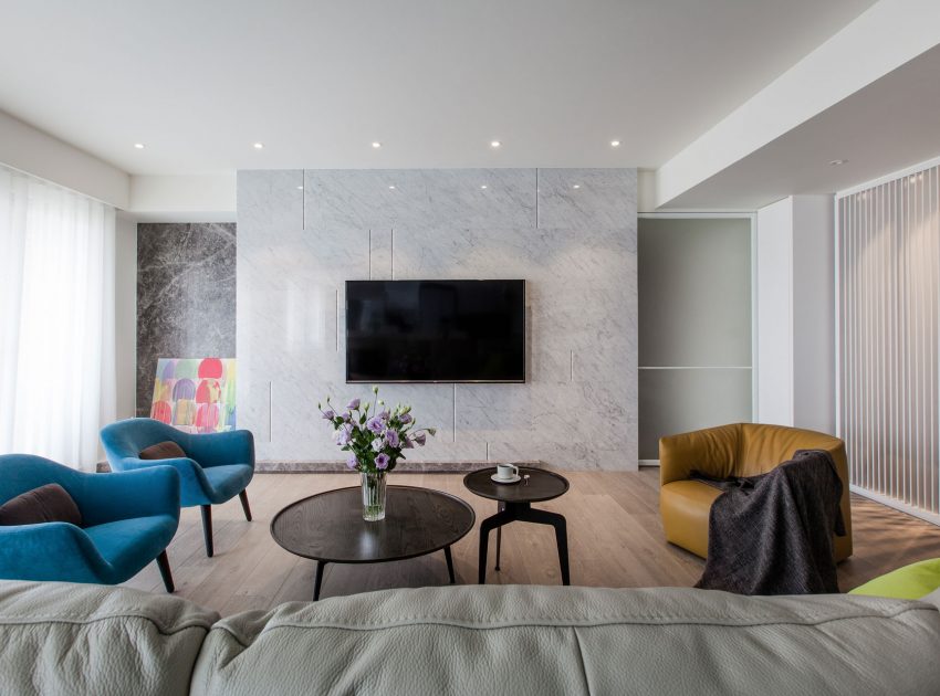 An Elegant House with a Perfect Mix of Classic and Contemporary Touches in Kaohsiung City, Taiwan by PDM (3)