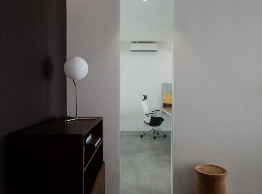 An Elegant House with a Perfect Mix of Classic and Contemporary Touches in Kaohsiung City, Taiwan by PDM (32)
