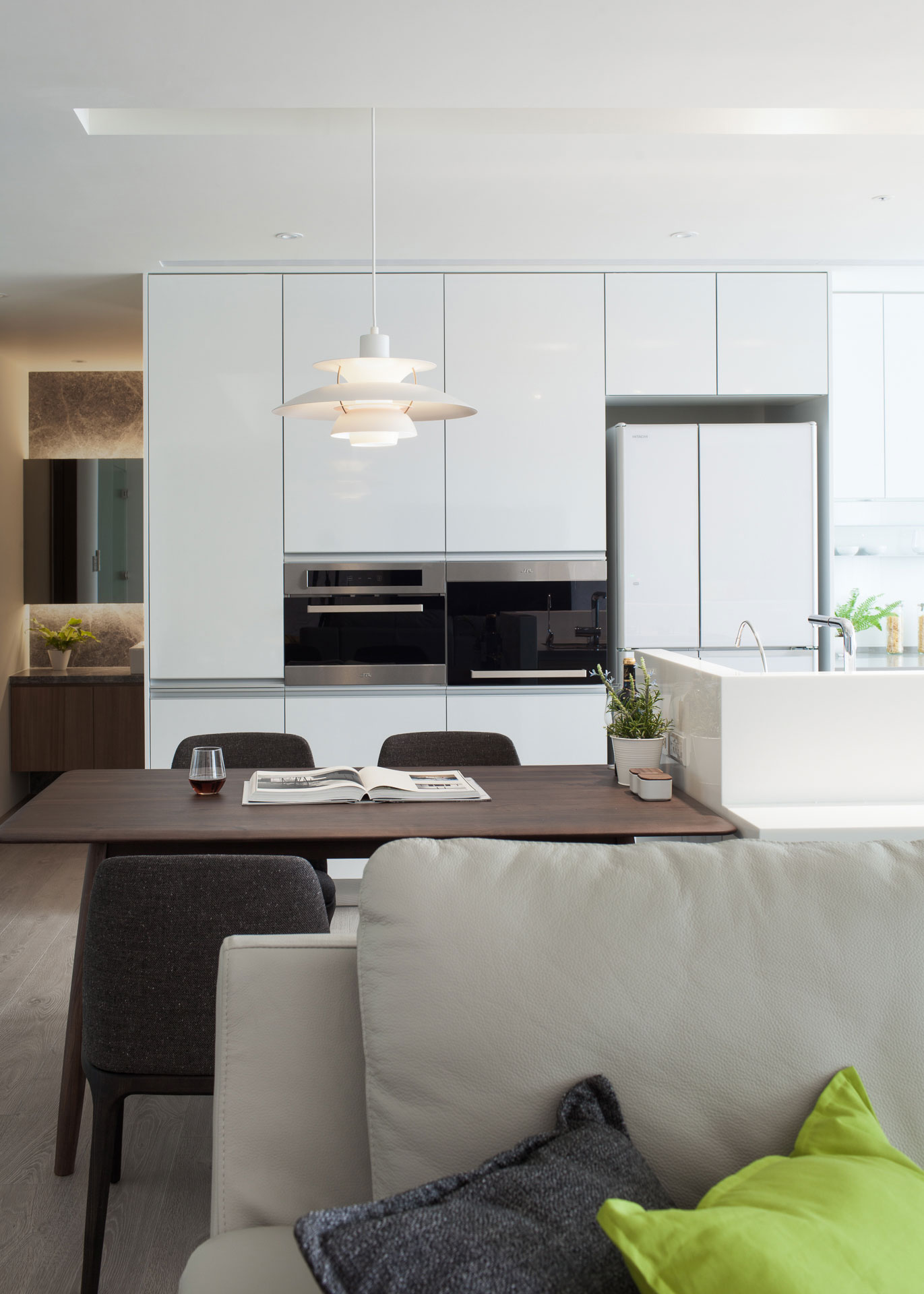 An Elegant House with a Perfect Mix of Classic and Contemporary Touches in Kaohsiung City, Taiwan by PDM (9)