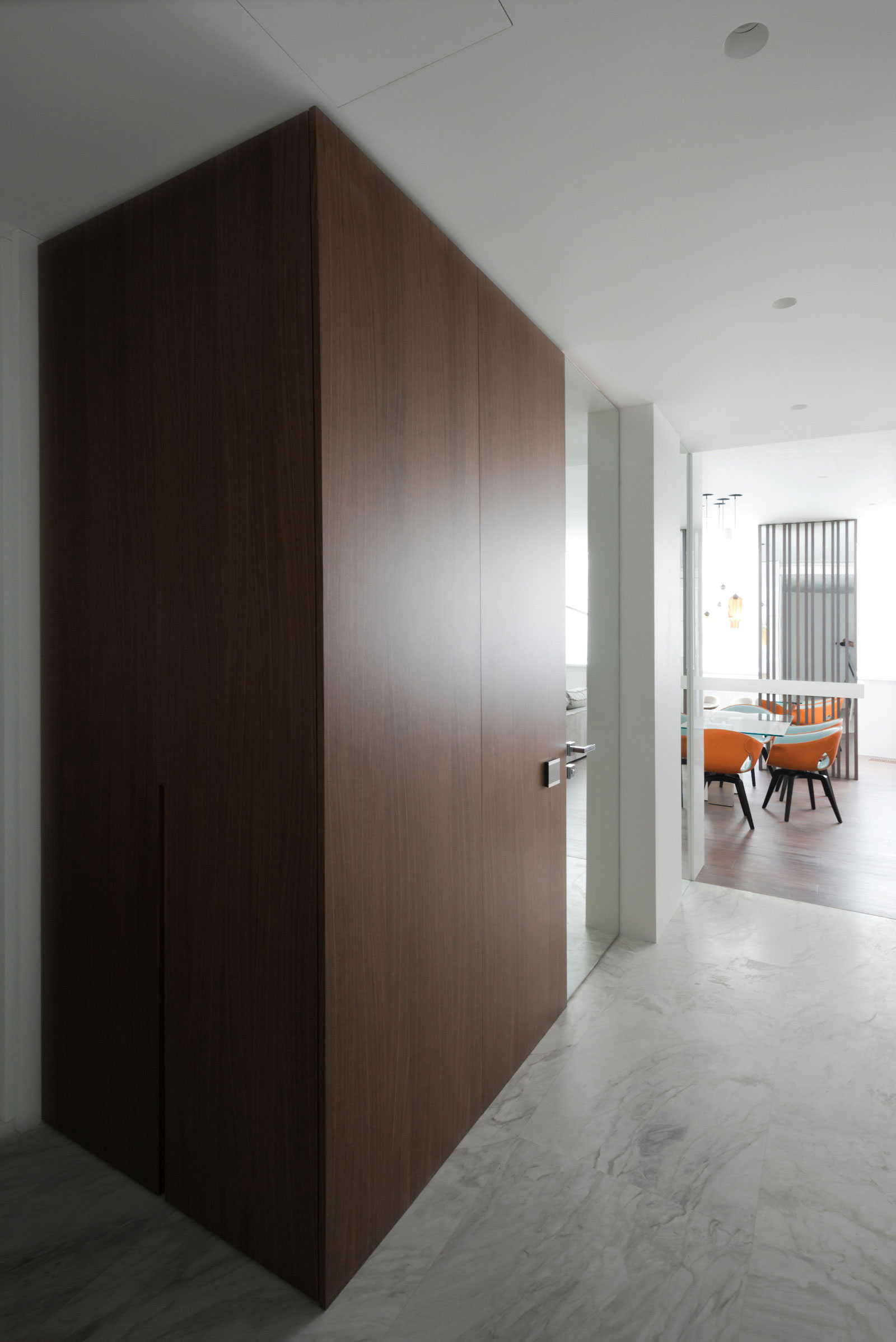 An Elegant Modern Apartment for a Young Family with Two Small Children in Moscow by Alexandra Fedorova (4)