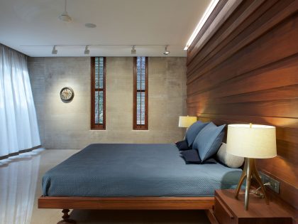 An Elegant Modern Home with Bright and Airy Interiors in Ahmedabad, India by SPASM Design Architects (11)