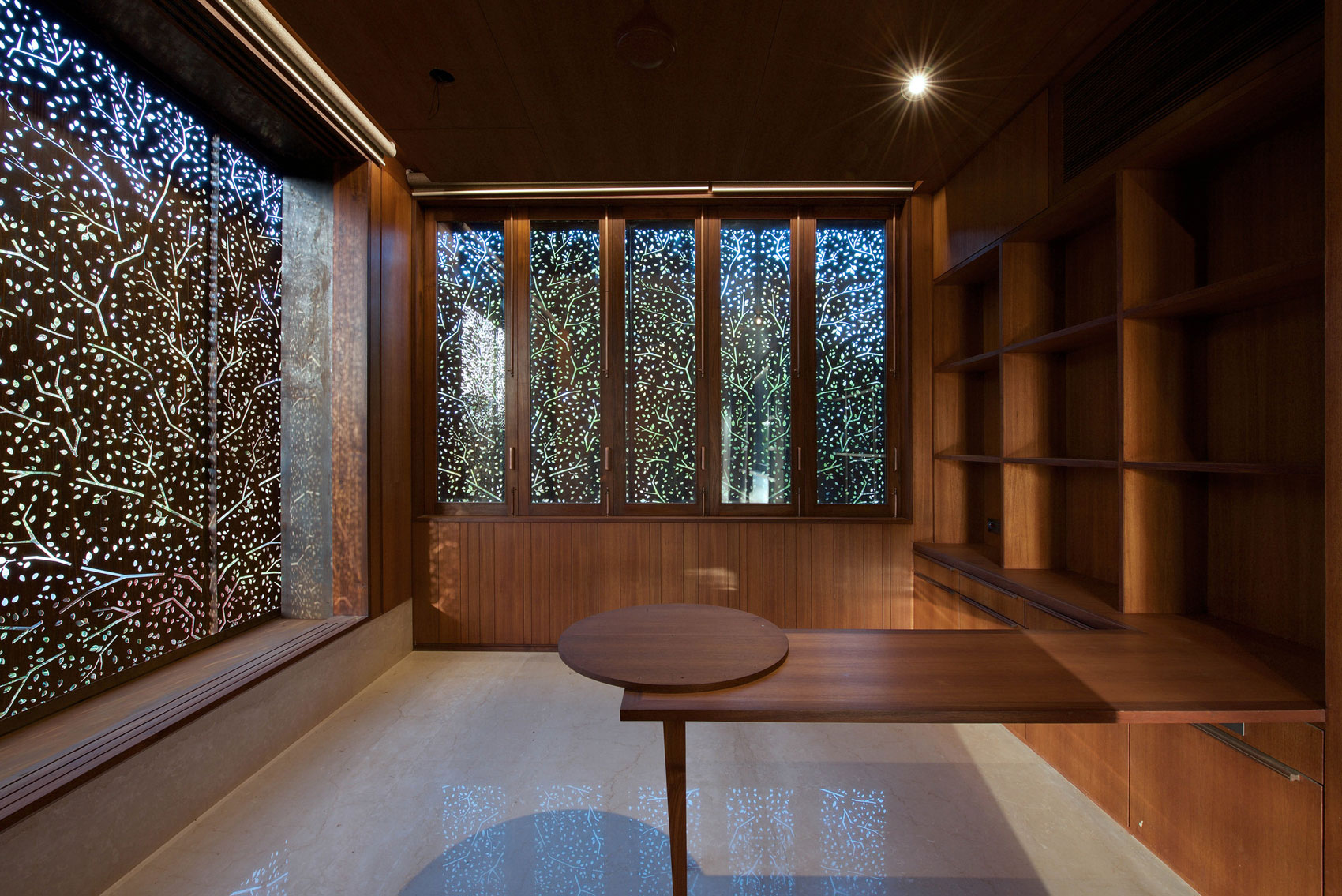 An Elegant Modern Home with Bright and Airy Interiors in Ahmedabad, India by SPASM Design Architects (15)