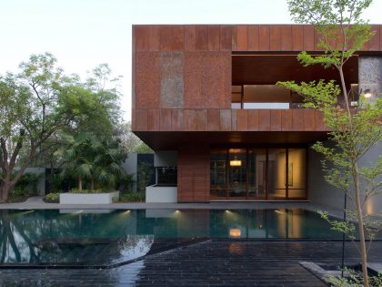 An Elegant Modern Home with Bright and Airy Interiors in Ahmedabad, India by SPASM Design Architects (19)