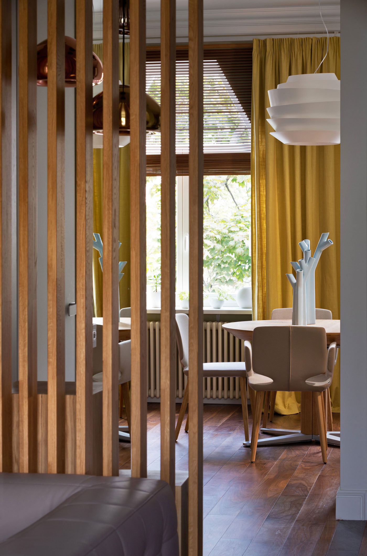 An Elegant Two-Level Apartment Filled with Natural Materials in Kiev, Ukraine by Lera Katasonava (10)