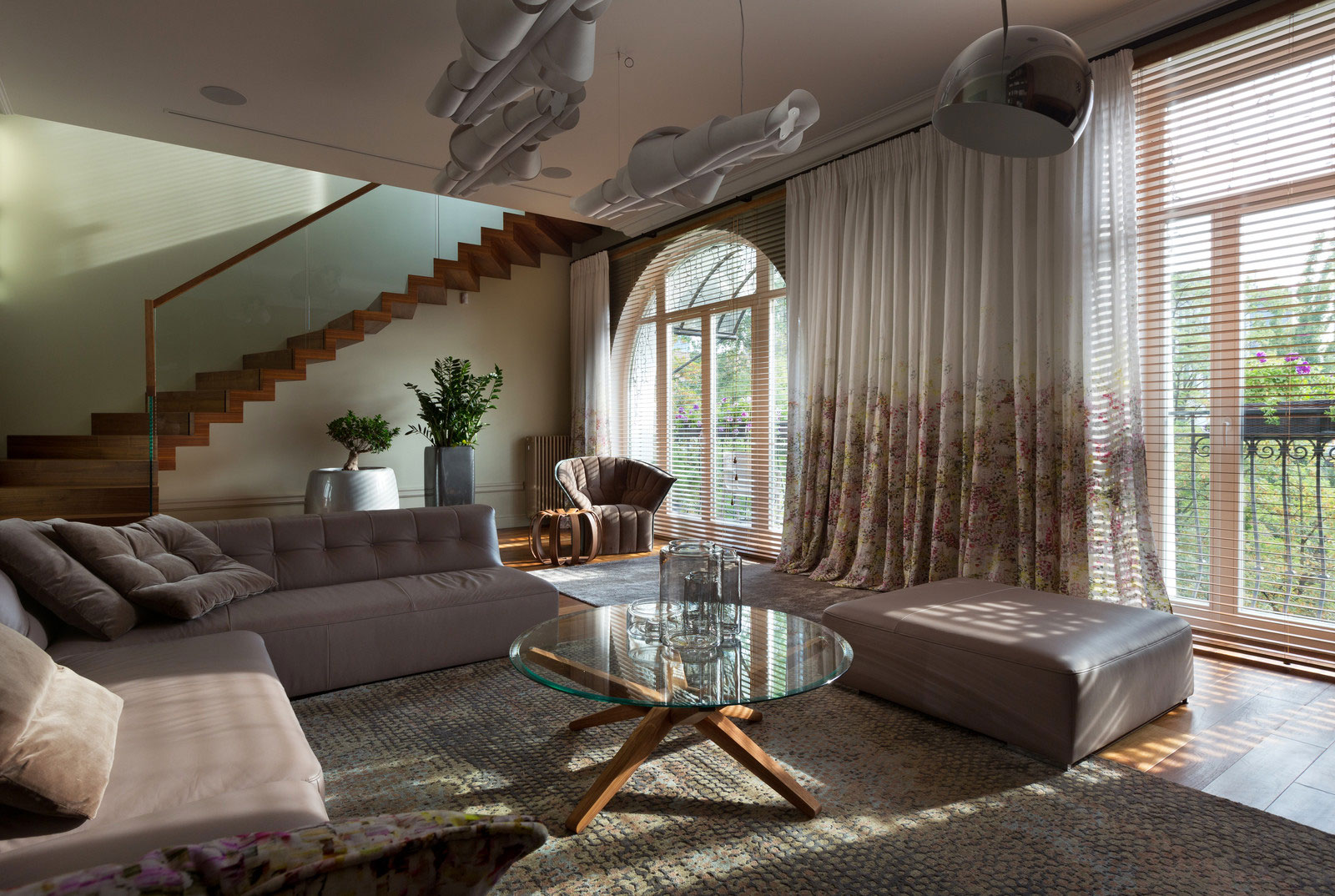 An Elegant Two-Level Apartment Filled with Natural Materials in Kiev, Ukraine by Lera Katasonava (2)