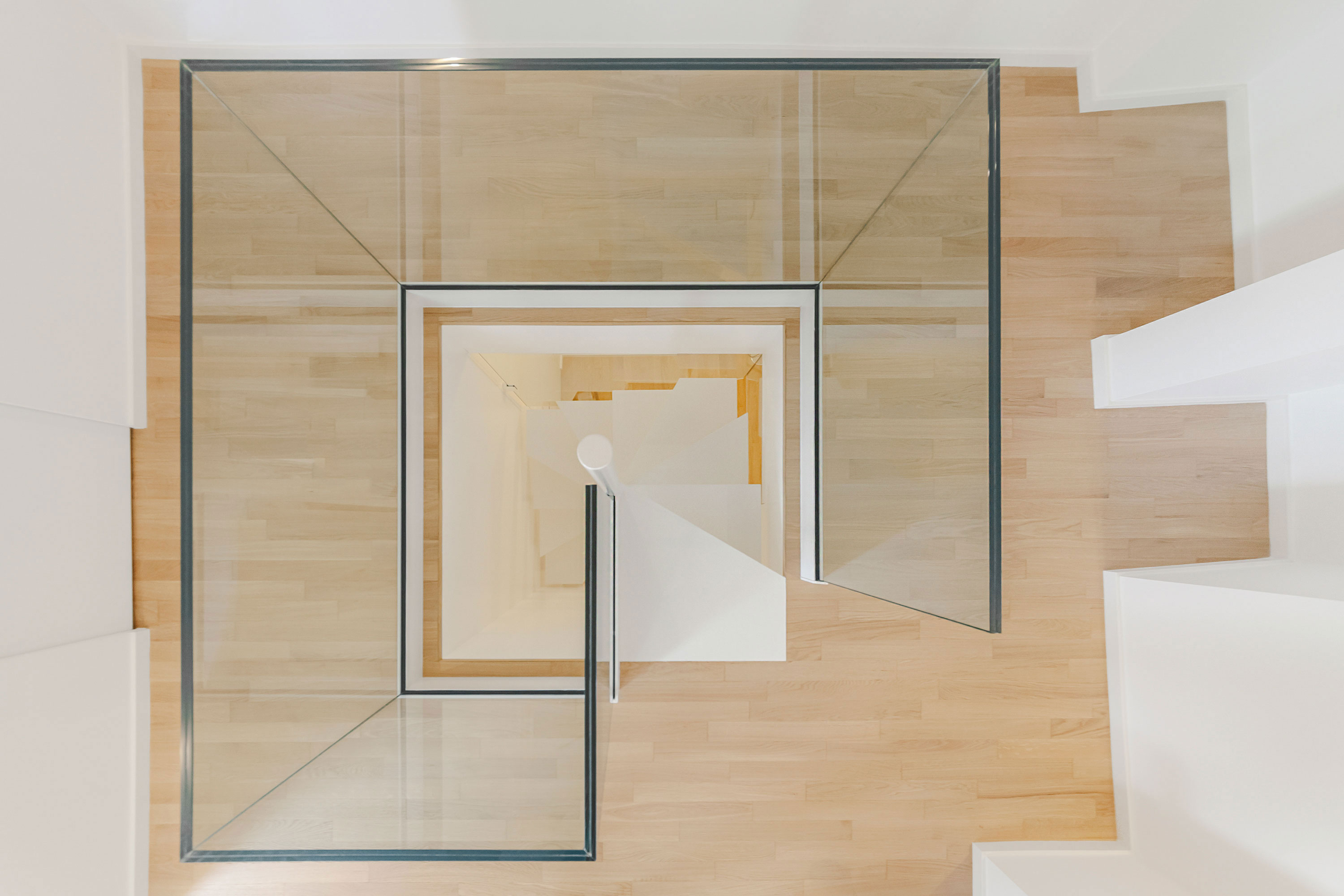 An Elegant and Luminous Home with a White Theme in Puglia, Italy by Salvatore Cannito (14)