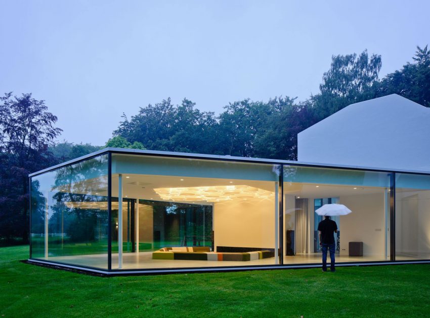 An Old Bungalow Transformed into a Spacious and Light Contemporary House in Hilversum, The Netherlands by Mecanoo (11)