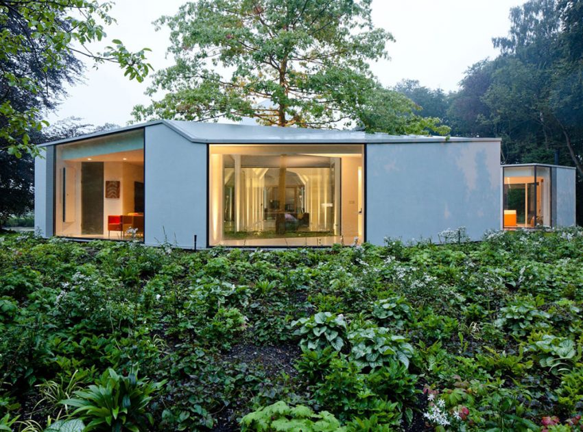 An Old Bungalow Transformed into a Spacious and Light Contemporary House in Hilversum, The Netherlands by Mecanoo (15)