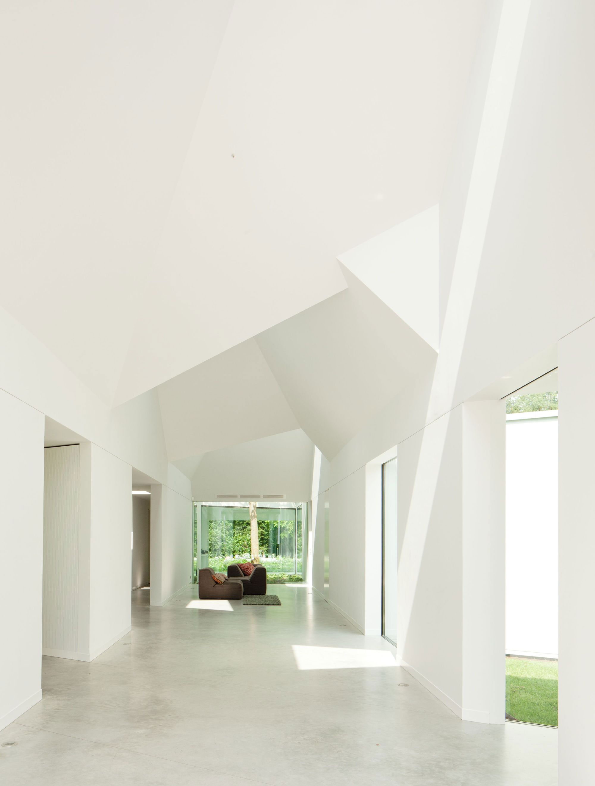 An Old Bungalow Transformed into a Spacious and Light Contemporary House in Hilversum, The Netherlands by Mecanoo (7)