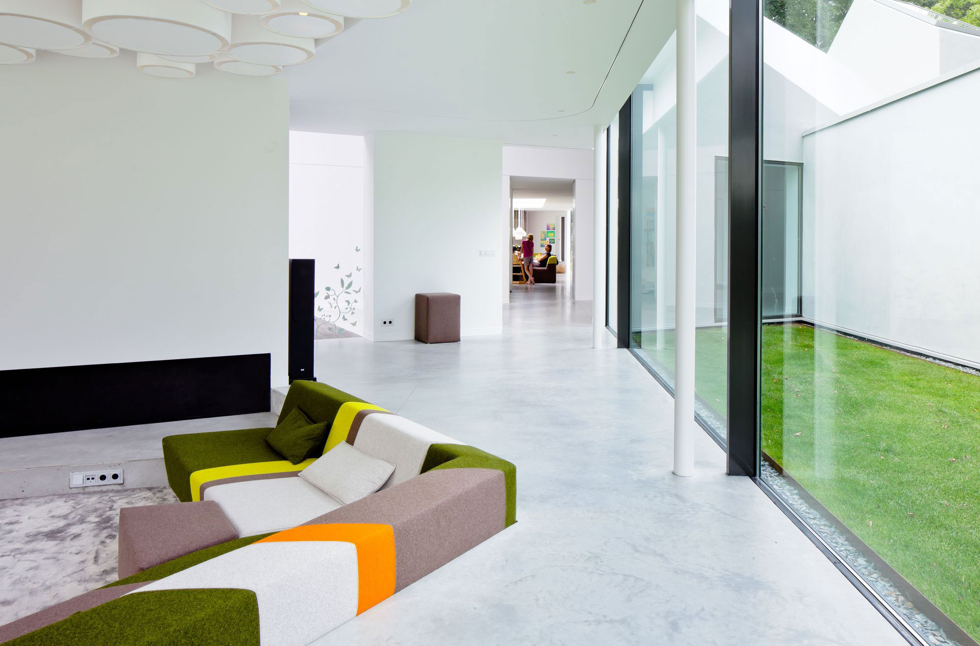 An Old Bungalow Transformed into a Spacious and Light Contemporary House in Hilversum, The Netherlands by Mecanoo (9)