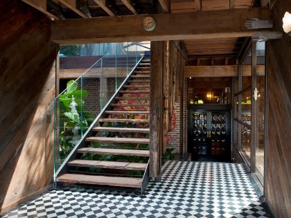 An Old Warehouse Transformed Into a Sophisticated Home in Sydney by Allen Jack+Cottier (11)