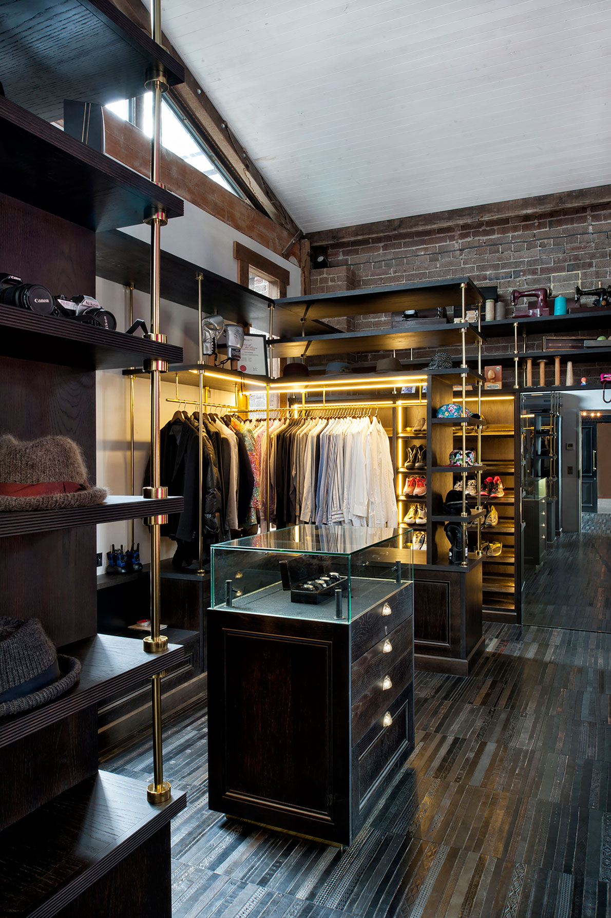 An Old Warehouse Transformed Into a Sophisticated Home in Sydney by Allen Jack+Cottier (19)