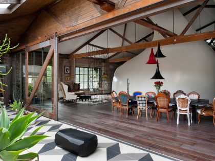An Old Warehouse Transformed Into a Sophisticated Home in Sydney by Allen Jack+Cottier (2)