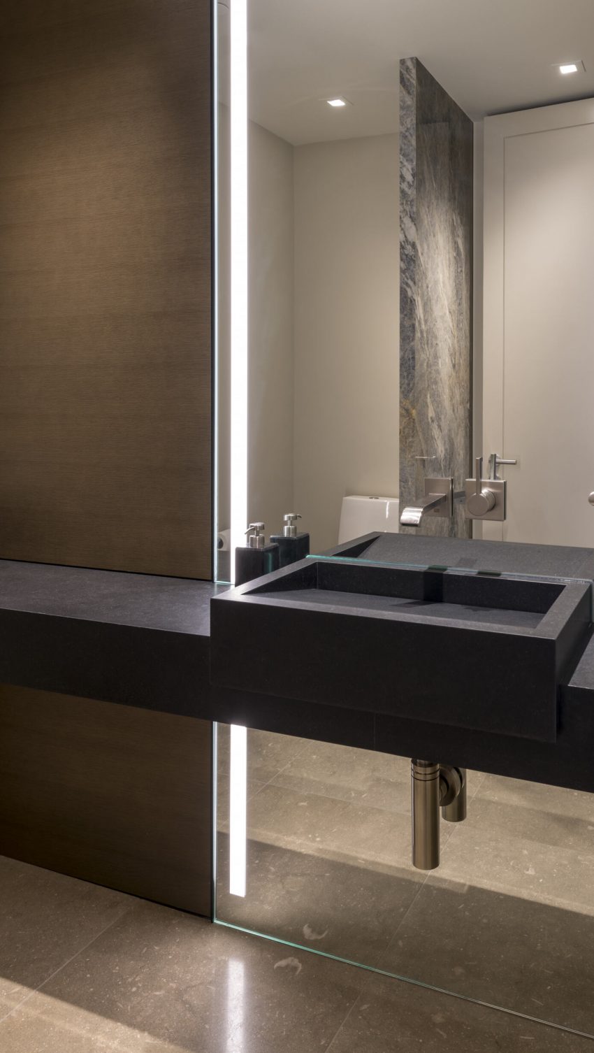 Kor Architects Renovate a Stunning Contemporary Apartment in Seattle, Washington (11)